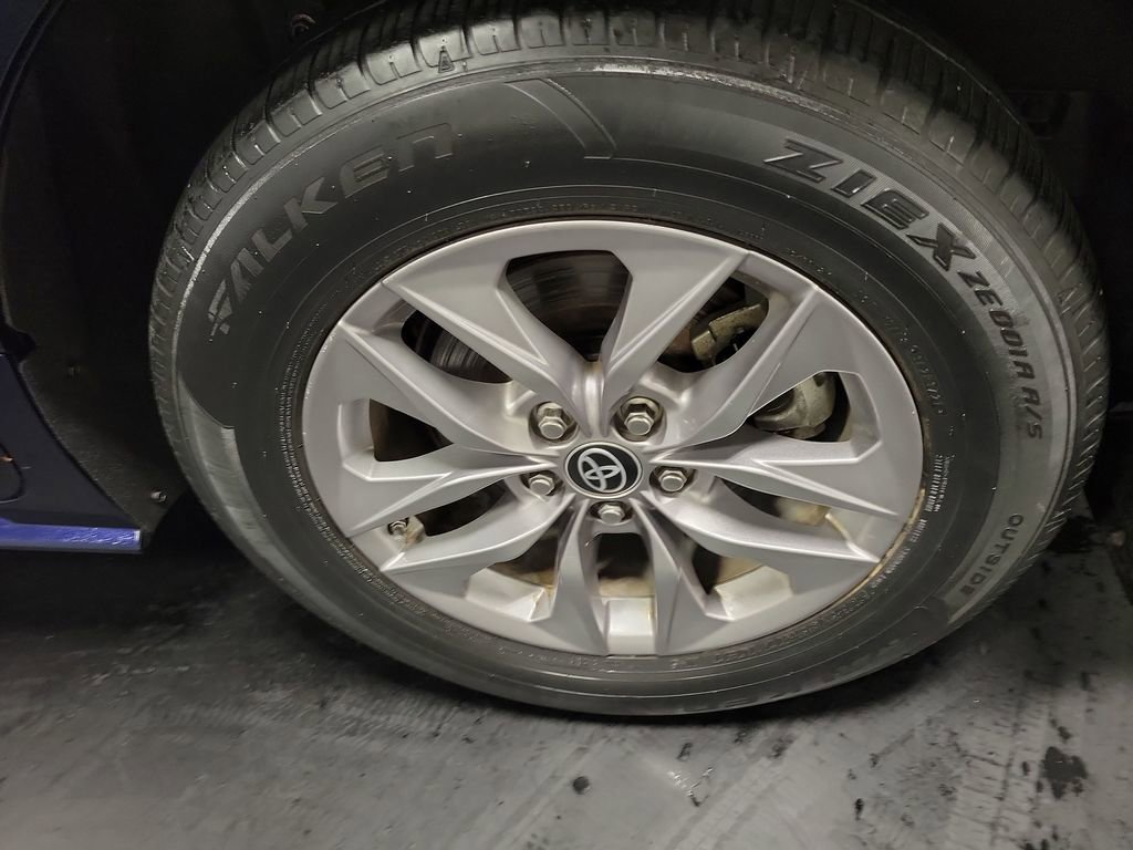 Used 2022 Toyota Sienna LE image 10