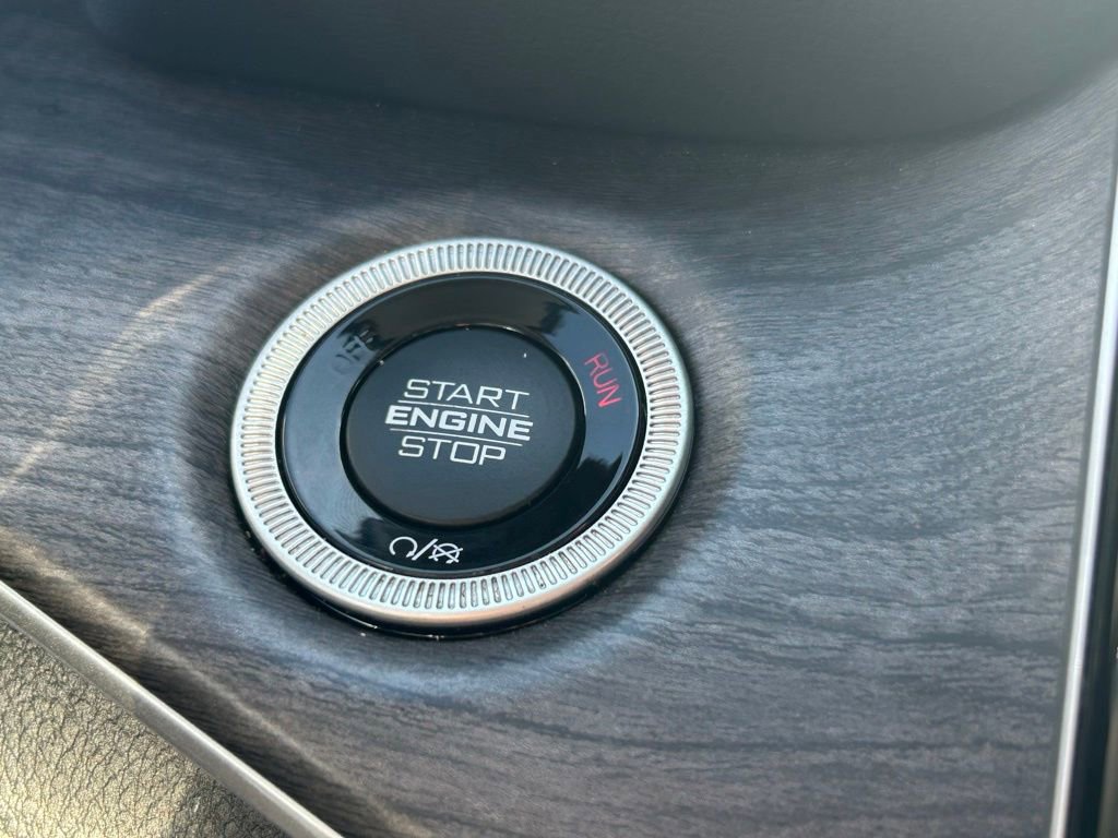 Used 2021 Jeep Grand Cherokee L Limited image 46