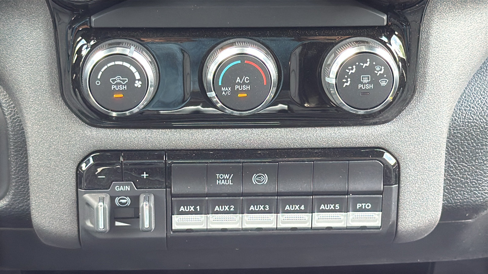 New 2026 RAM 3500 Tradesman w/ Chrome Appearance Group A AWD/4WD image 26