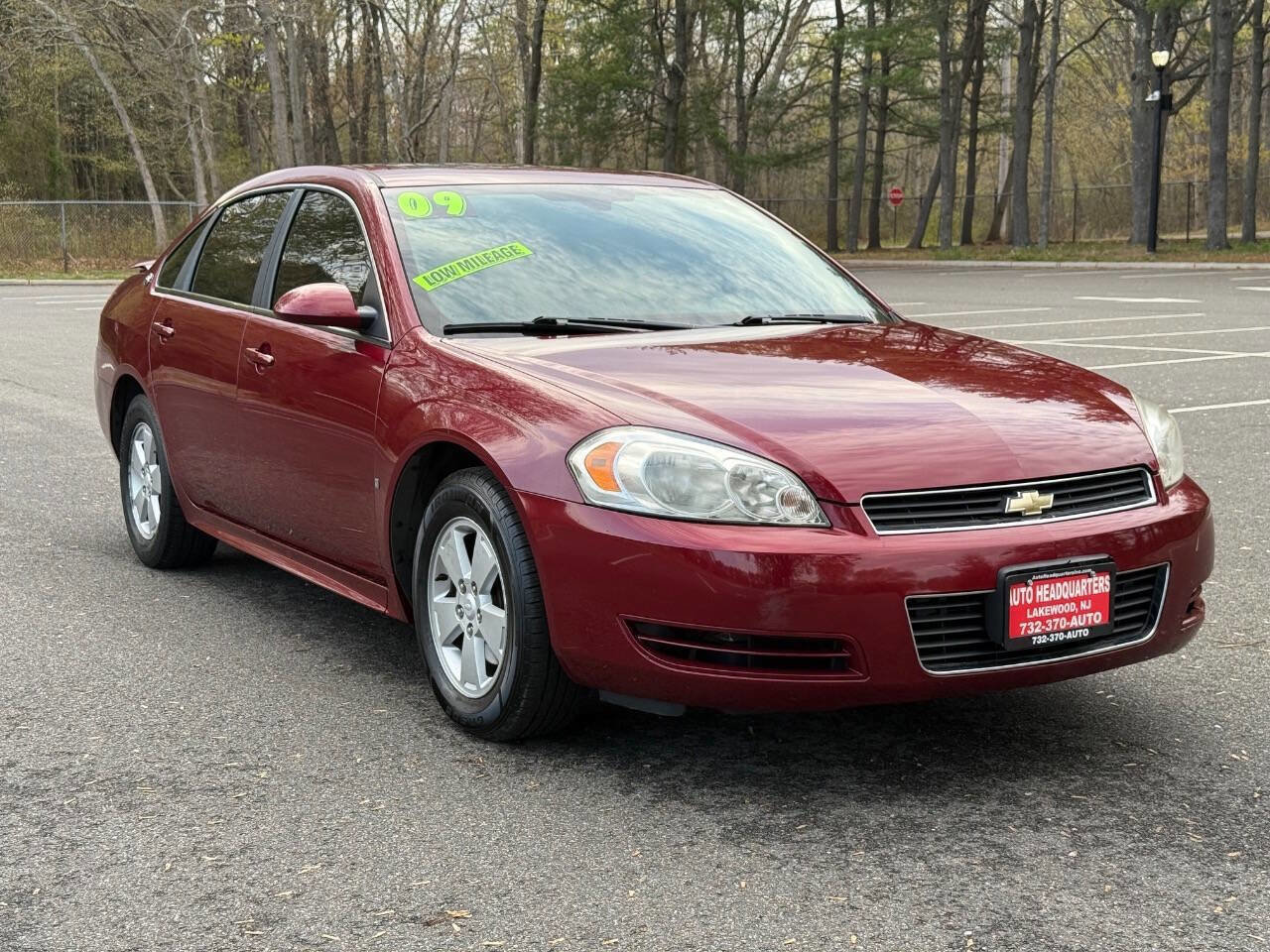 Used 2009 Chevrolet Impala LT w/ Luxury Edition Package FWD image 3