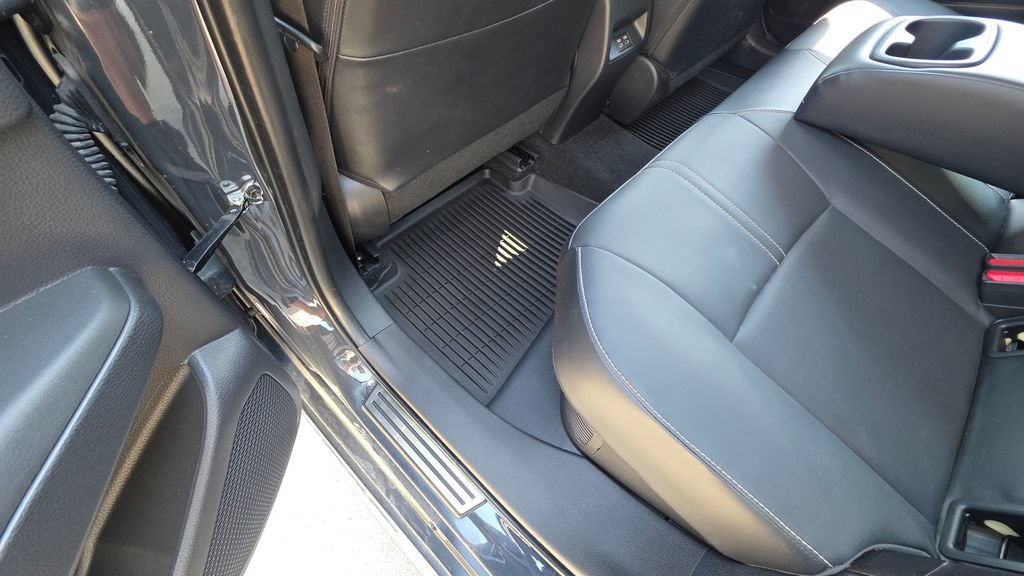Used 2025 Toyota Corolla XLE FWD image 18