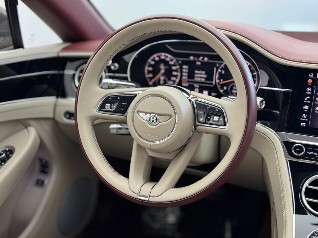 Used 2024 Bentley Continental GT image 25
