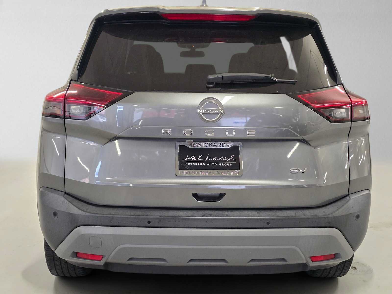 Used 2023 Nissan Rogue SV FWD image 4