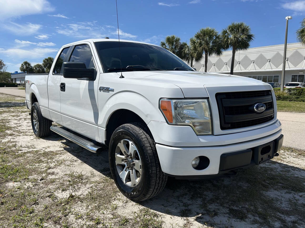 Used 2013 Ford F150 STX w/ Mid Equipment Group AWD/4WD image 4