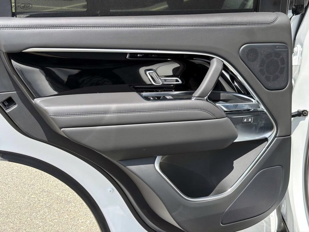 New 2026 Land Rover Range Rover SE AWD/4WD image 12