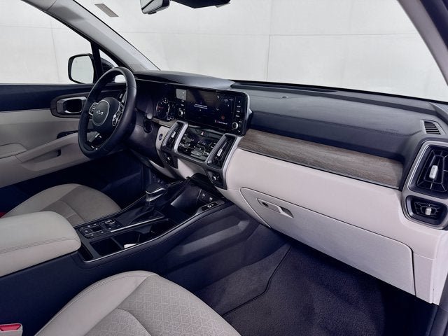 Certified 2023 Kia Sorento X-Line EX AWD/4WD image 31