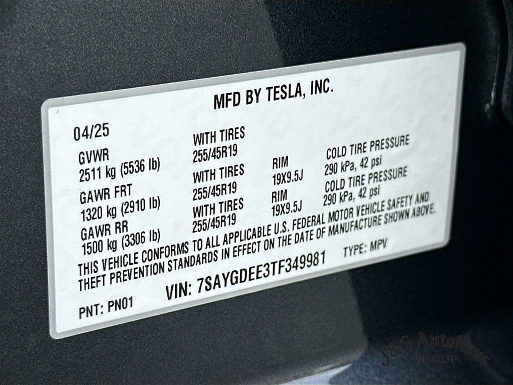 Used 2026 Tesla Model Y Long Range image 40