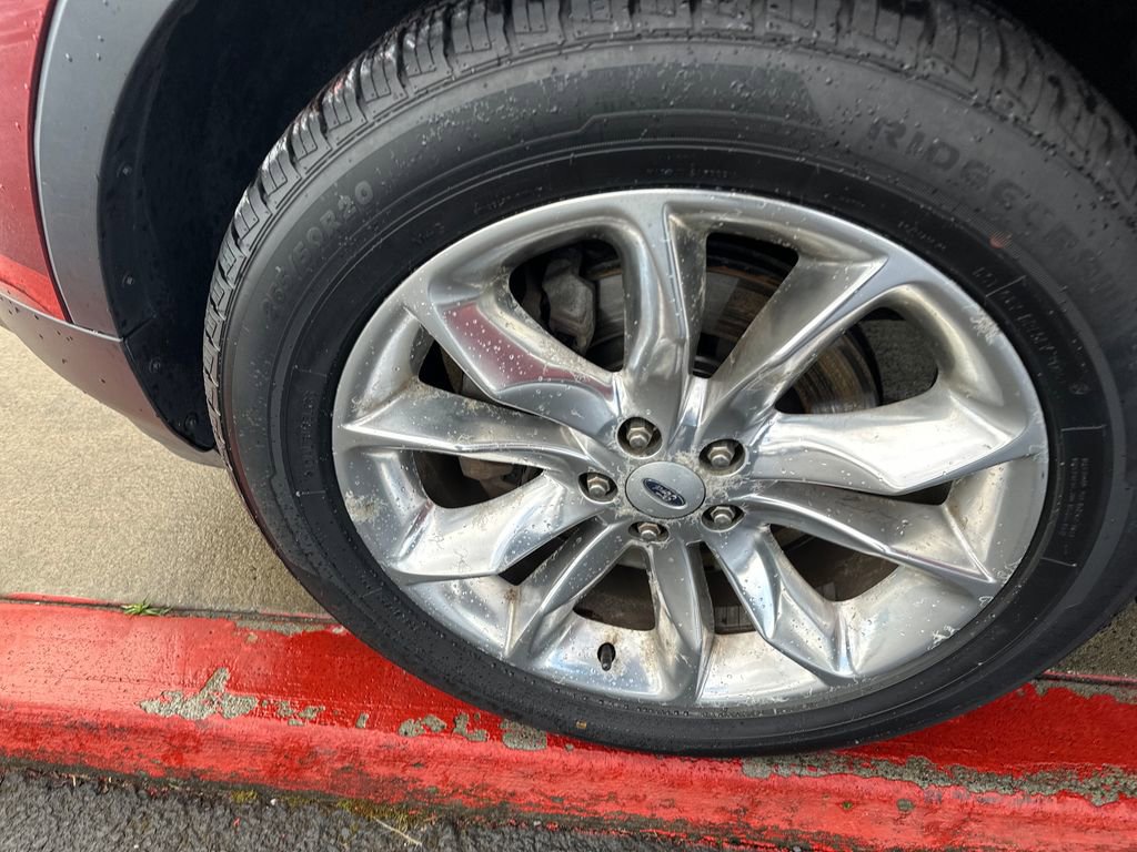 Used 2014 Ford Explorer XLT w/ Equipment Group 202A AWD/4WD image 23