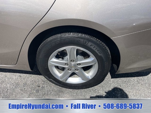 Used 2023 Chevrolet Malibu LT FWD image 13