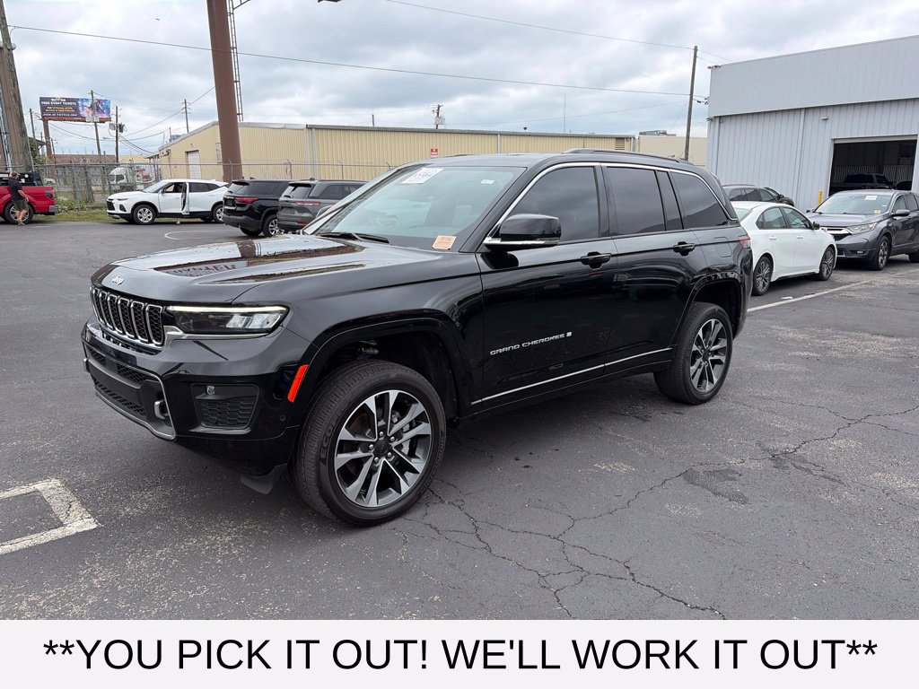 Used 2024 Jeep Grand Cherokee Overland AWD/4WD image 3