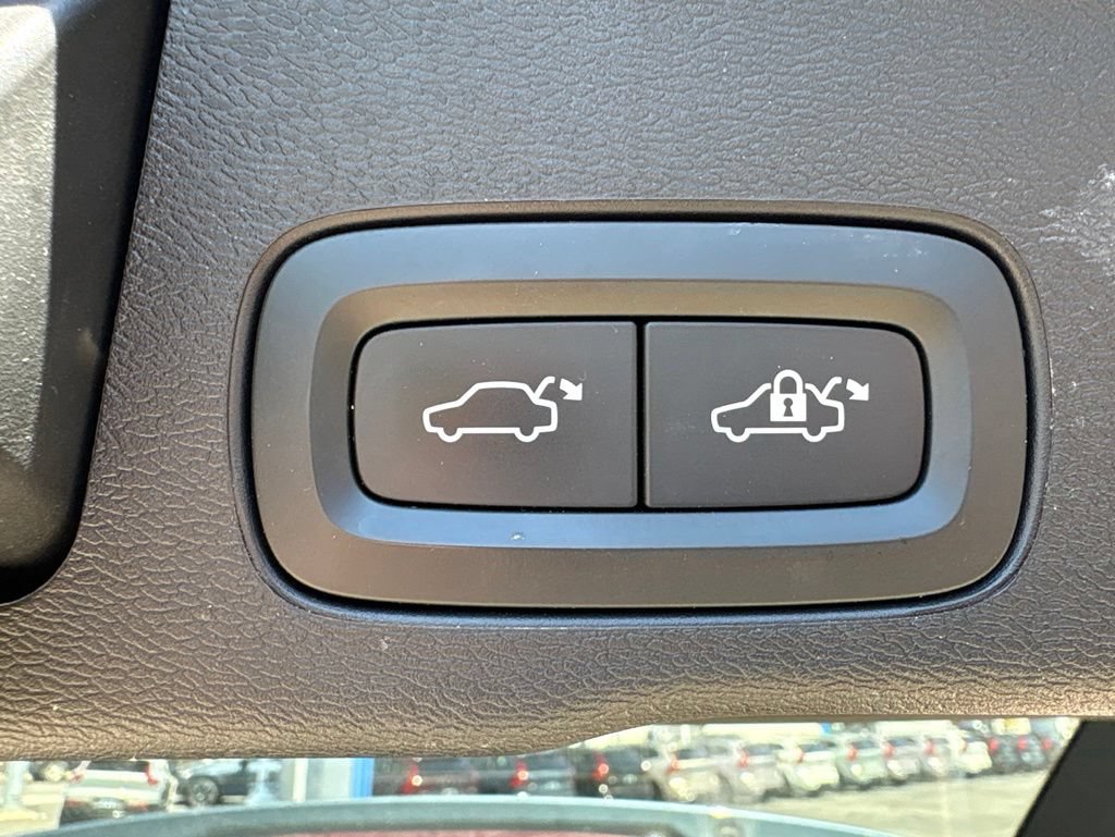 Certified 2023 Volvo XC60 B6 Ultimate AWD/4WD image 40