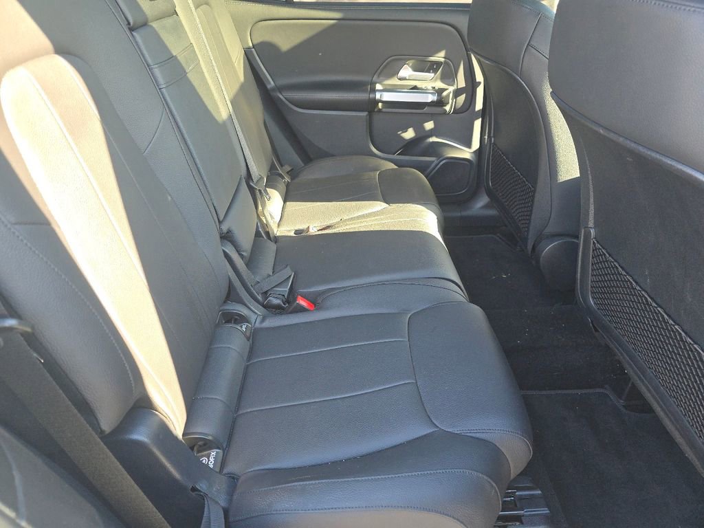 Certified 2022 Mercedes-Benz GLB 250 4MATIC image 21