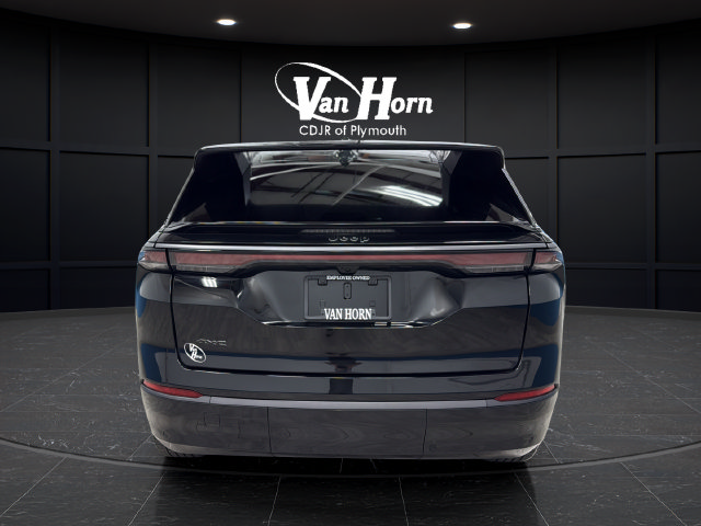 Used 2025 Jeep Wagoneer S Limited AWD/4WD image 6