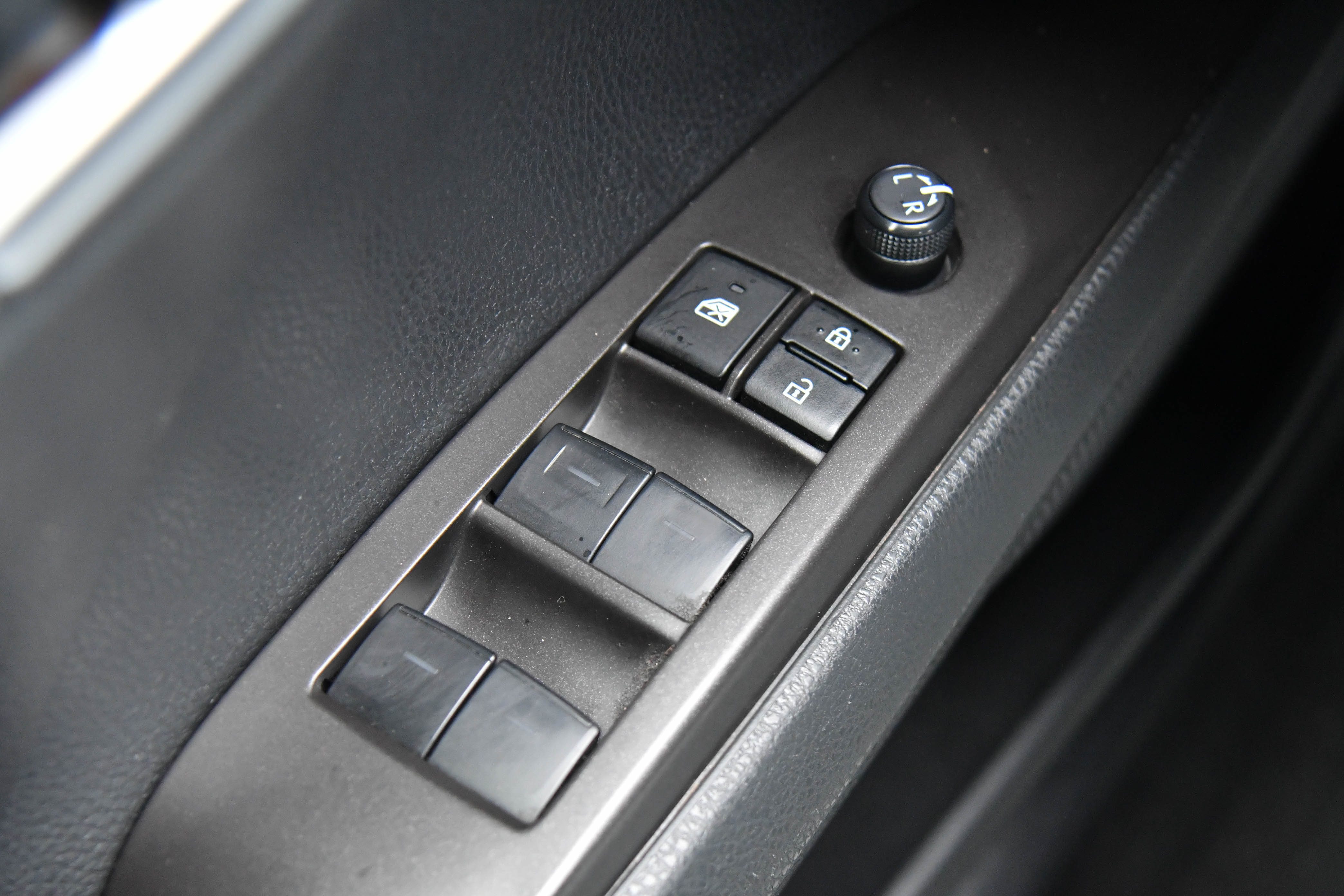 Used 2023 Toyota Camry SE image 34