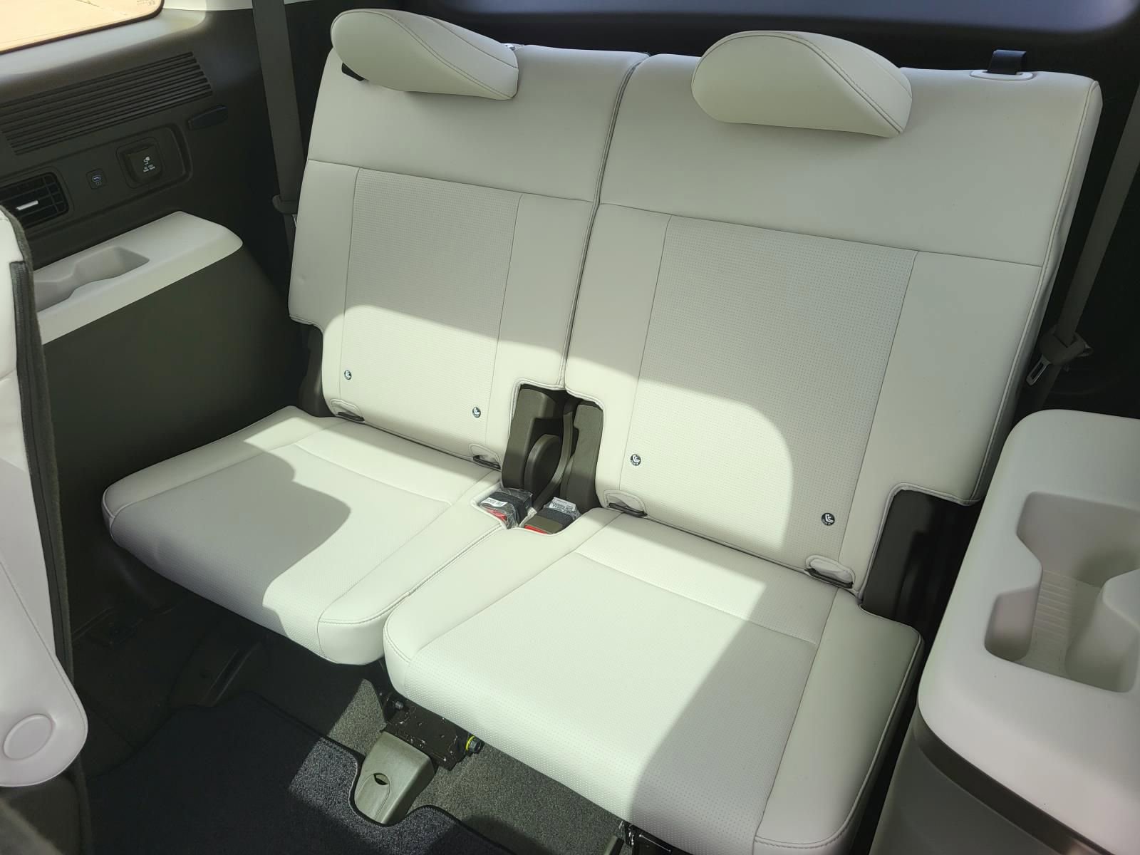 Used 2025 Hyundai Santa Fe Calligraphy FWD image 15