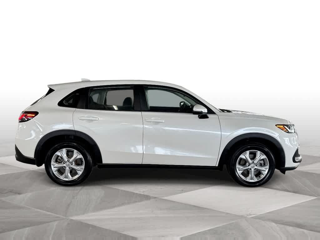 Used 2025 Honda HR-V LX image 9