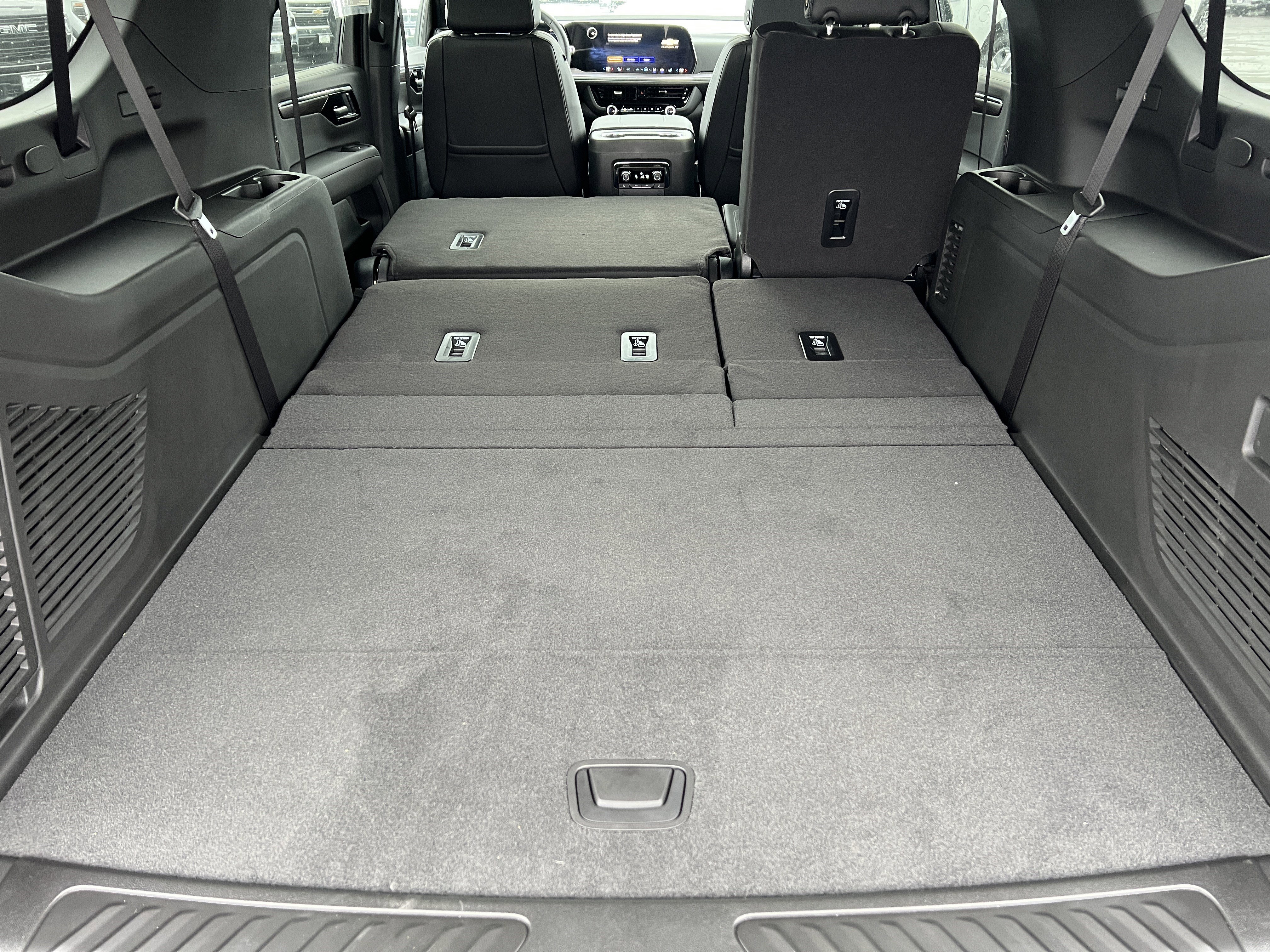 New 2026 Chevrolet Suburban LT w/ Comfort Package AWD/4WD image 20