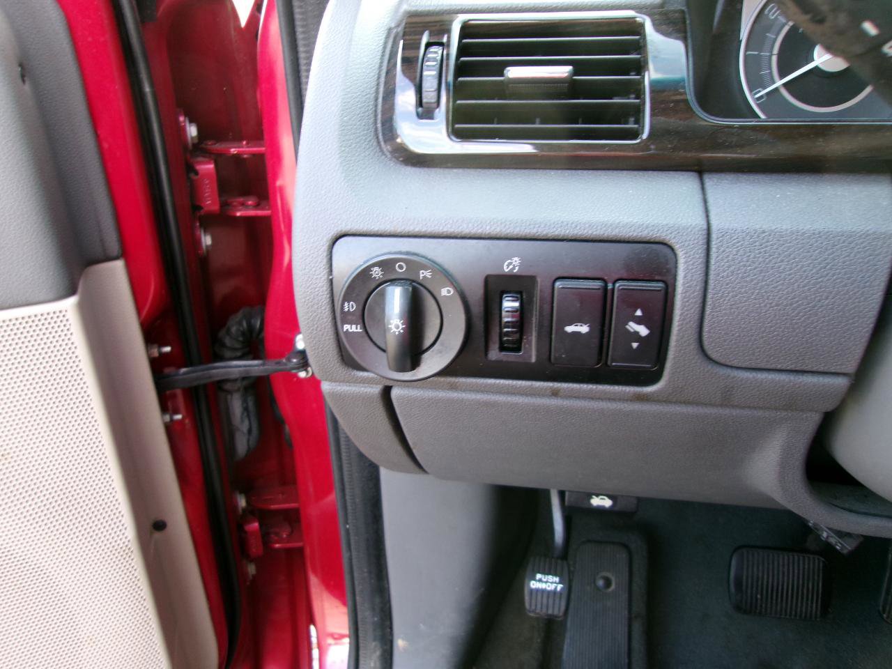 Used 2009 Mercury Sable Premier image 15