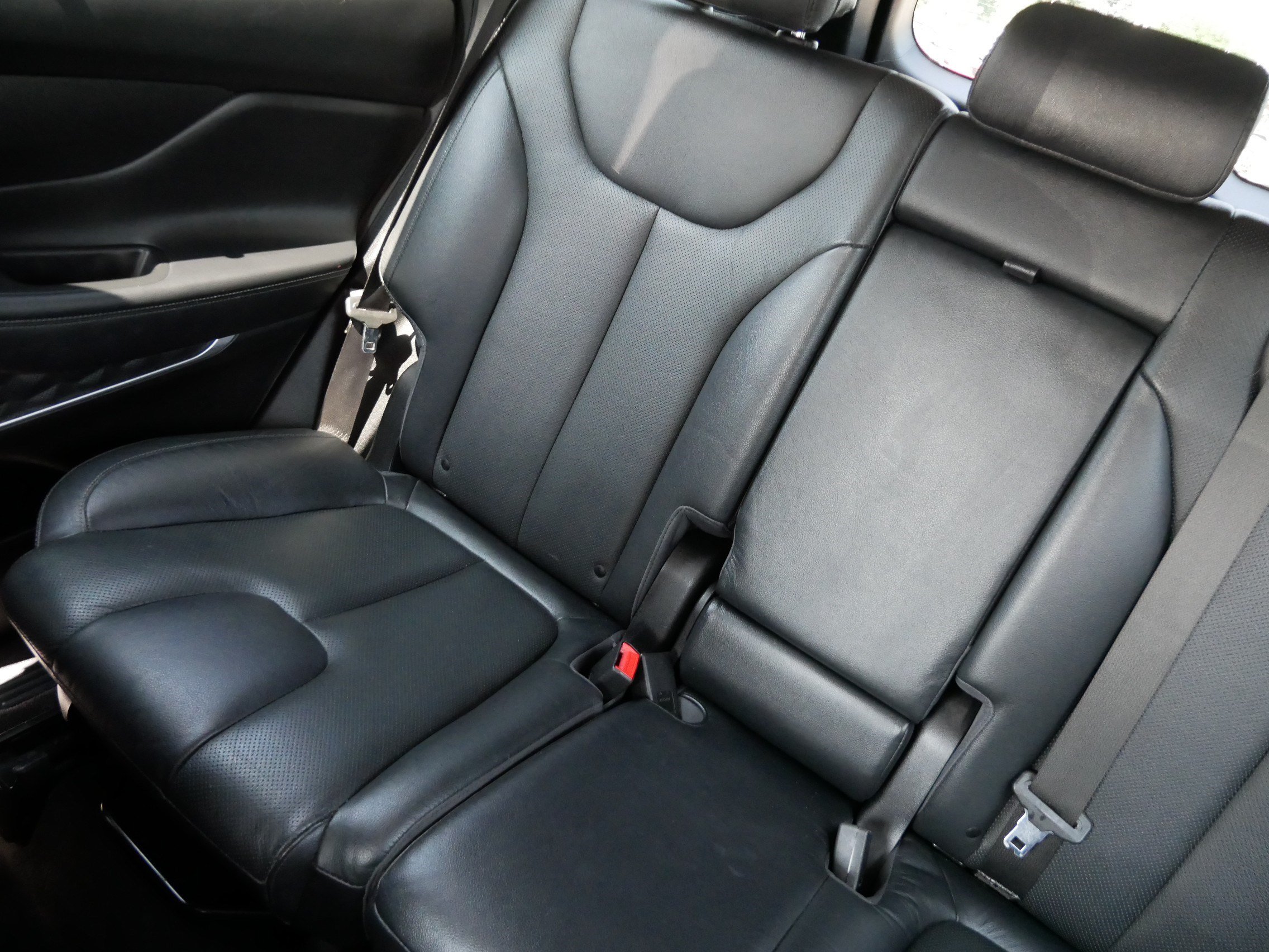 Used 2019 Hyundai Santa Fe AWD image 12