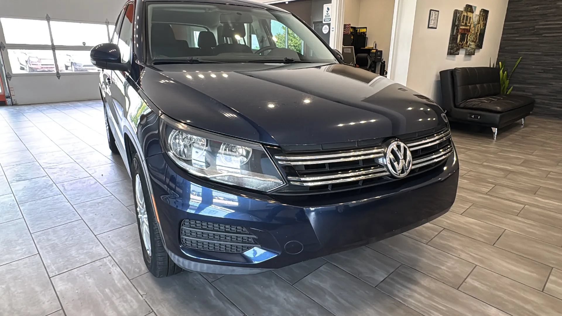 Used 2013 Volkswagen Tiguan S FWD image 1