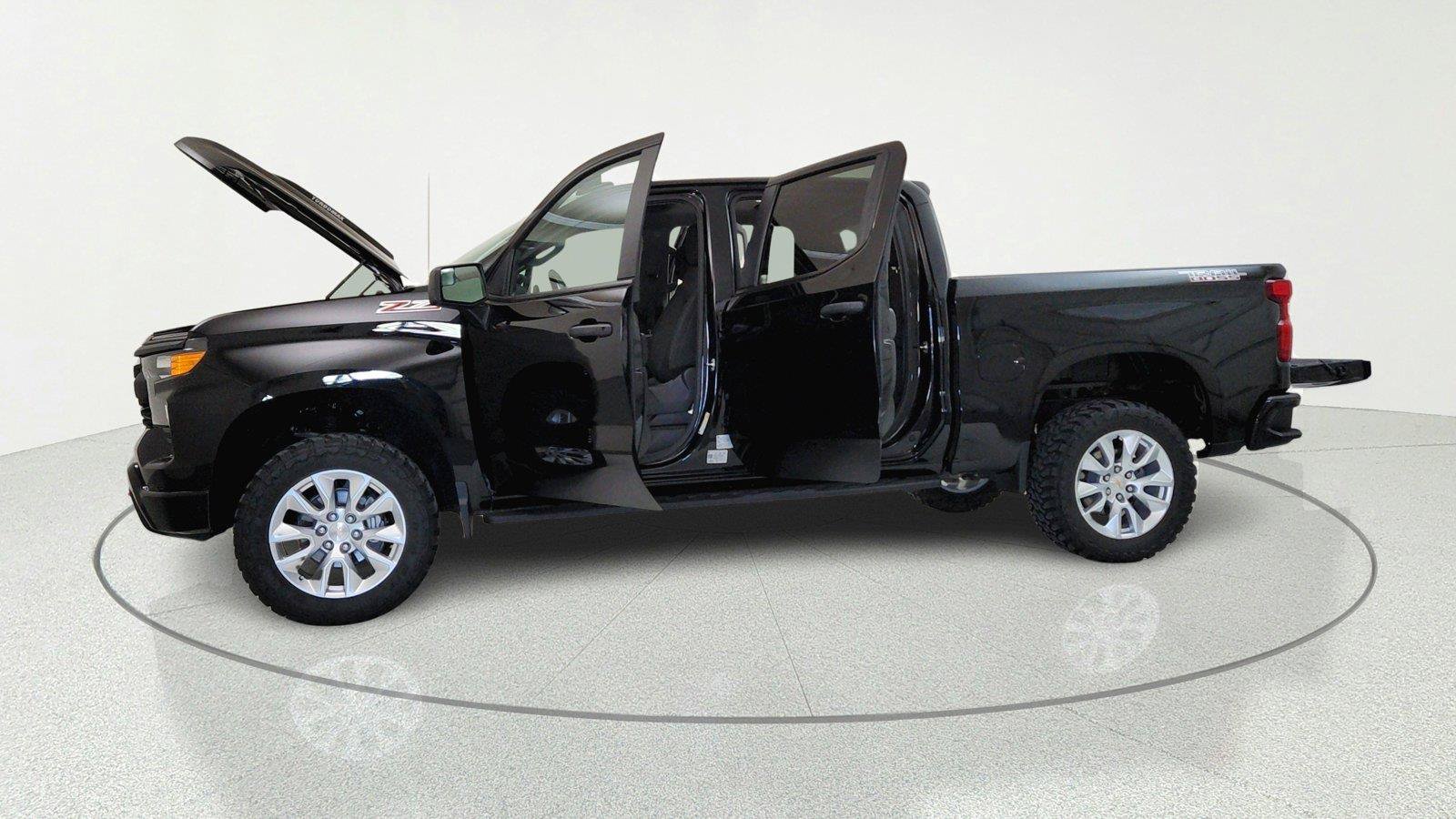 Used 2025 Chevrolet Silverado 1500 Custom Trail Boss AWD/4WD image 6