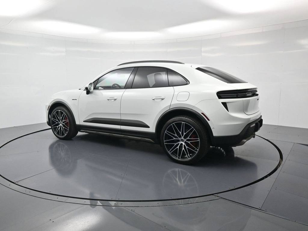 Used 2025 Porsche Macan Turbo Electric image 3