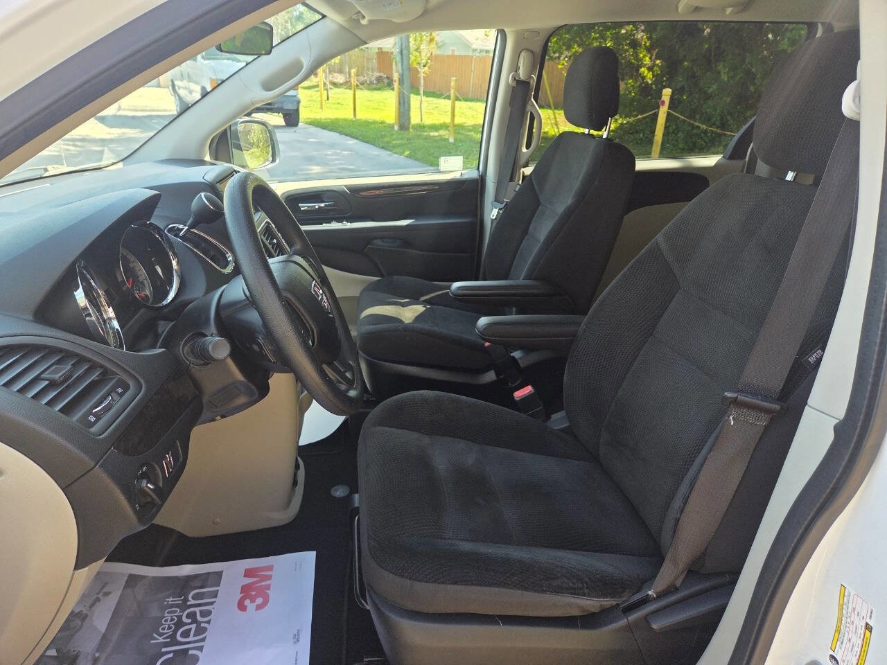 Used 2017 Dodge Grand Caravan SE w/ Power Window Group image 8