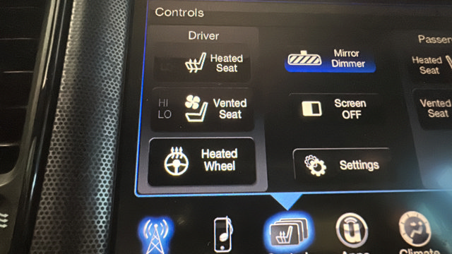 Used 2015 Dodge Challenger SRT w/ Technology Group RWD image 26