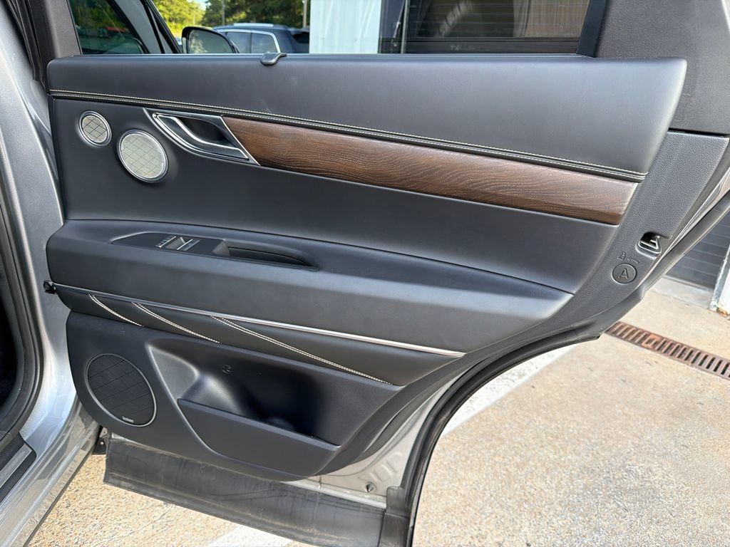 Used 2022 Genesis GV80 2.5T w/ Prestige Package 04 AWD/4WD image 16