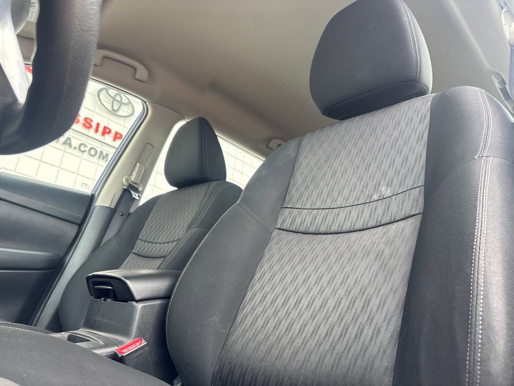 Used 2017 Nissan Rogue S image 10