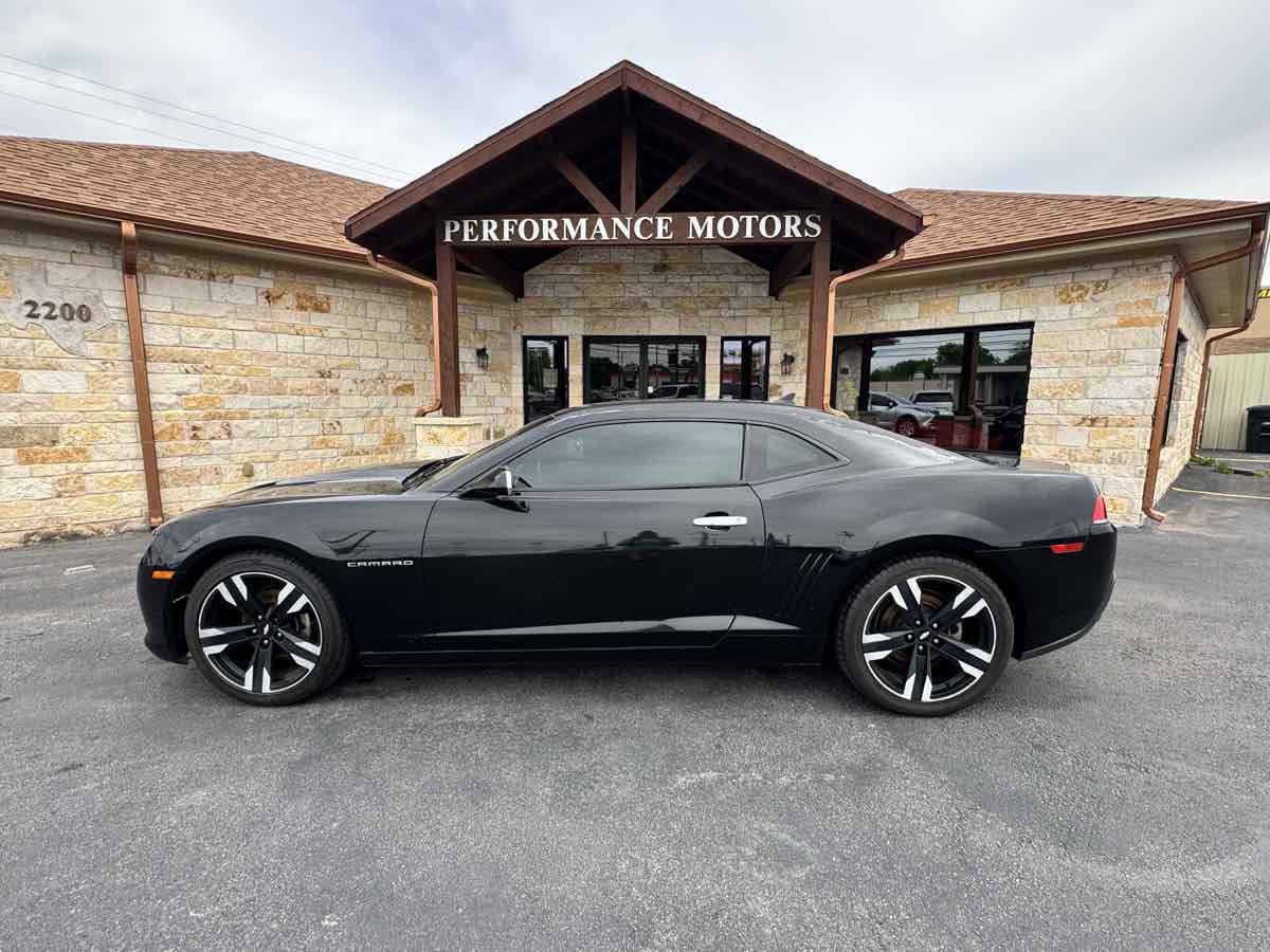 Used 2014 Chevrolet Camaro LS image 2
