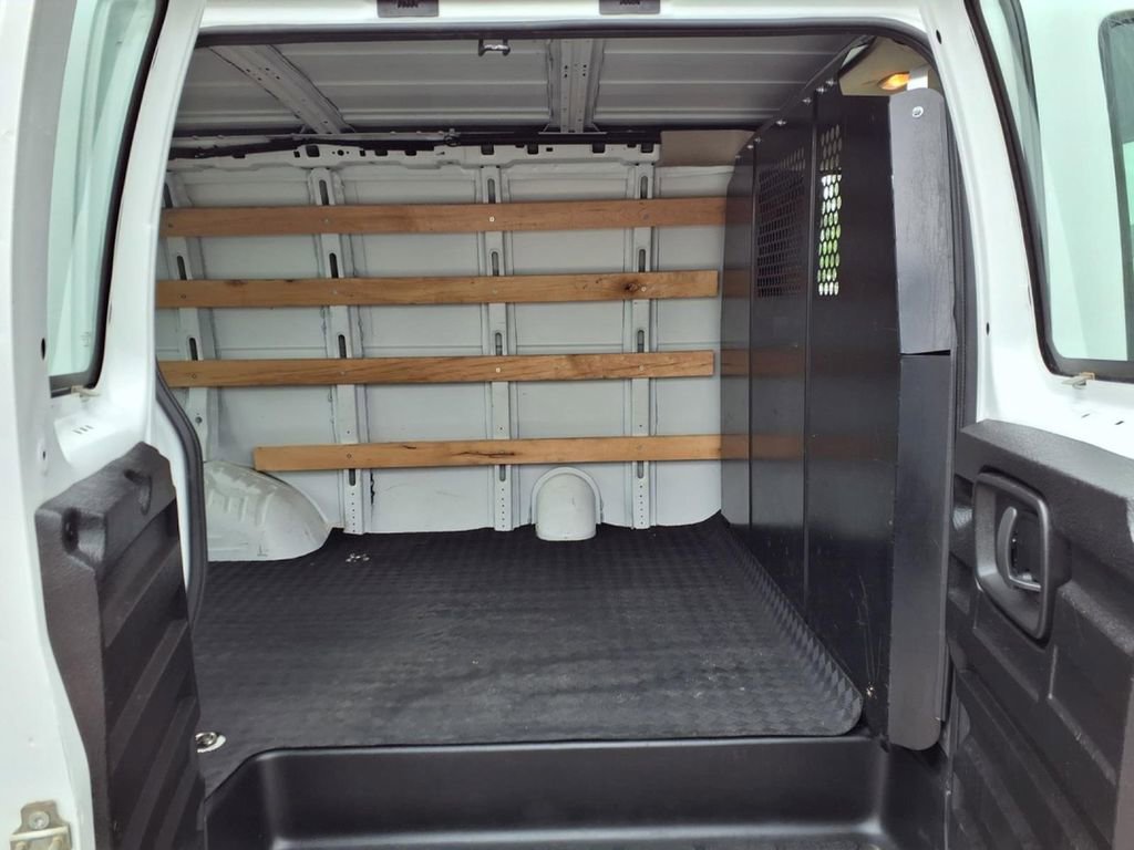 Used 2024 Chevrolet Express 2500 w/ Driver Convenience Package RWD image 24