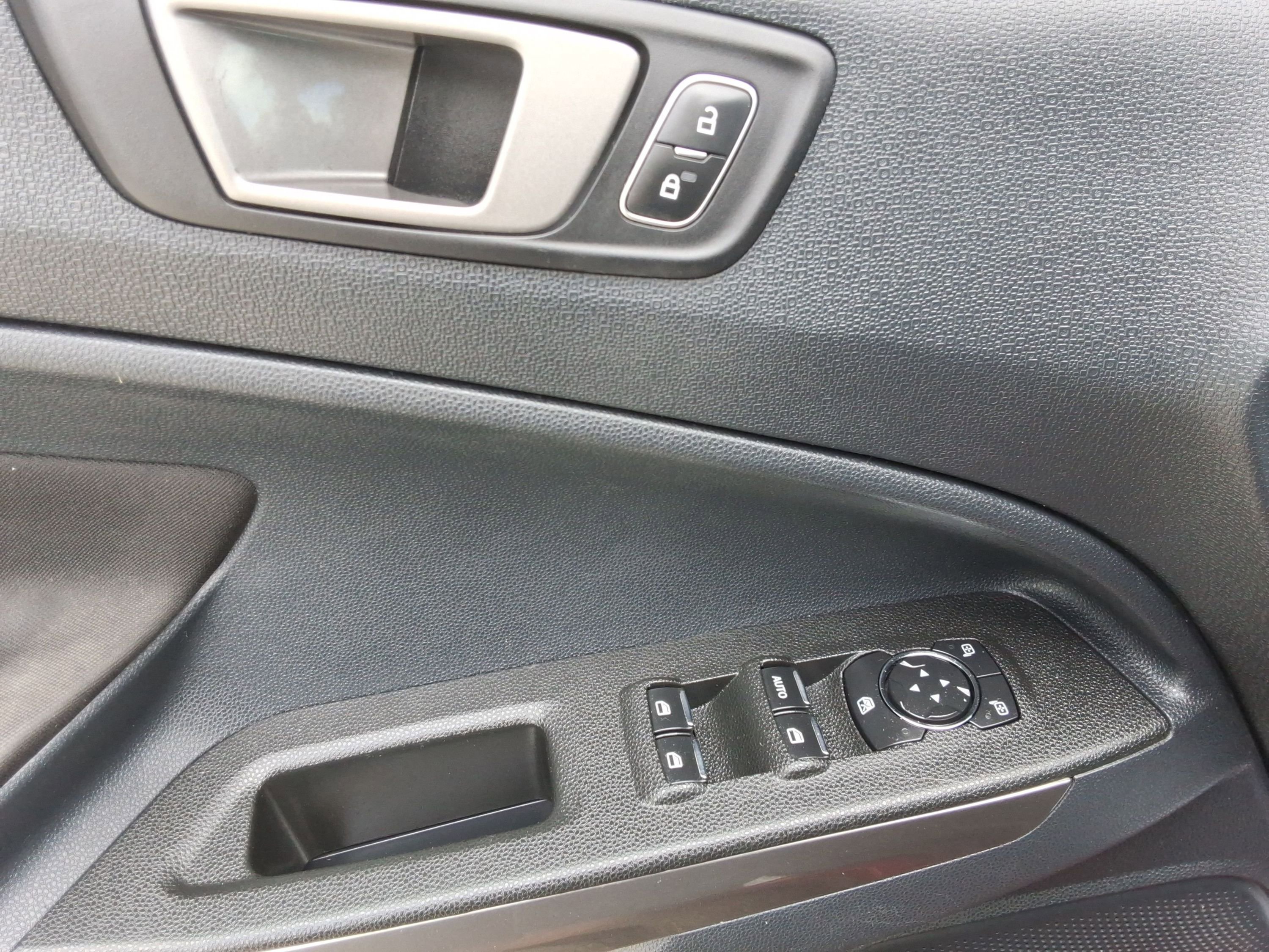 Used 2020 Ford EcoSport SE FWD image 21