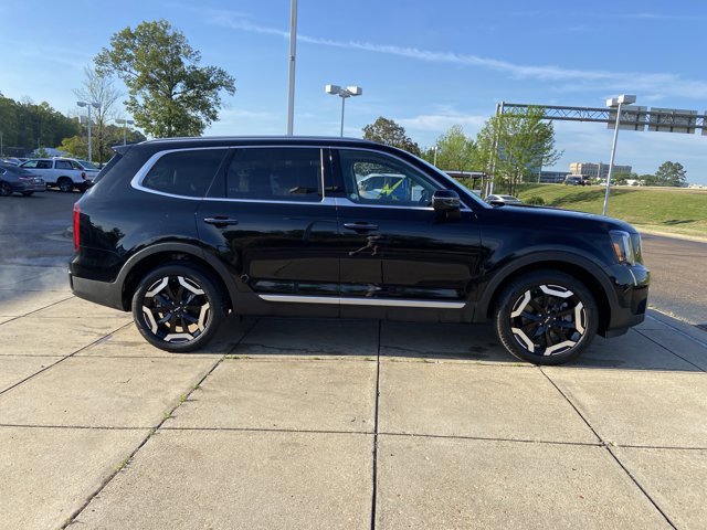 Used 2025 Kia Telluride S image 21