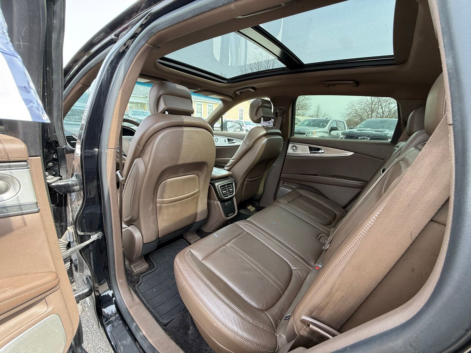 Used 2016 Lincoln MKX Reserve w/ Luxury Package image 19