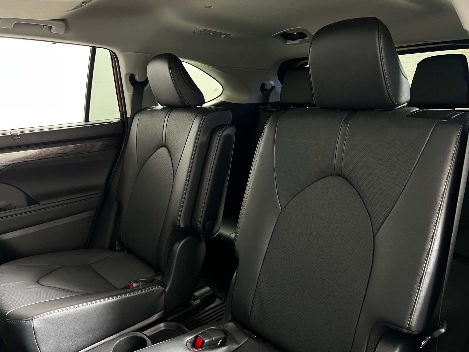 Certified 2026 Toyota Highlander Limited image 25