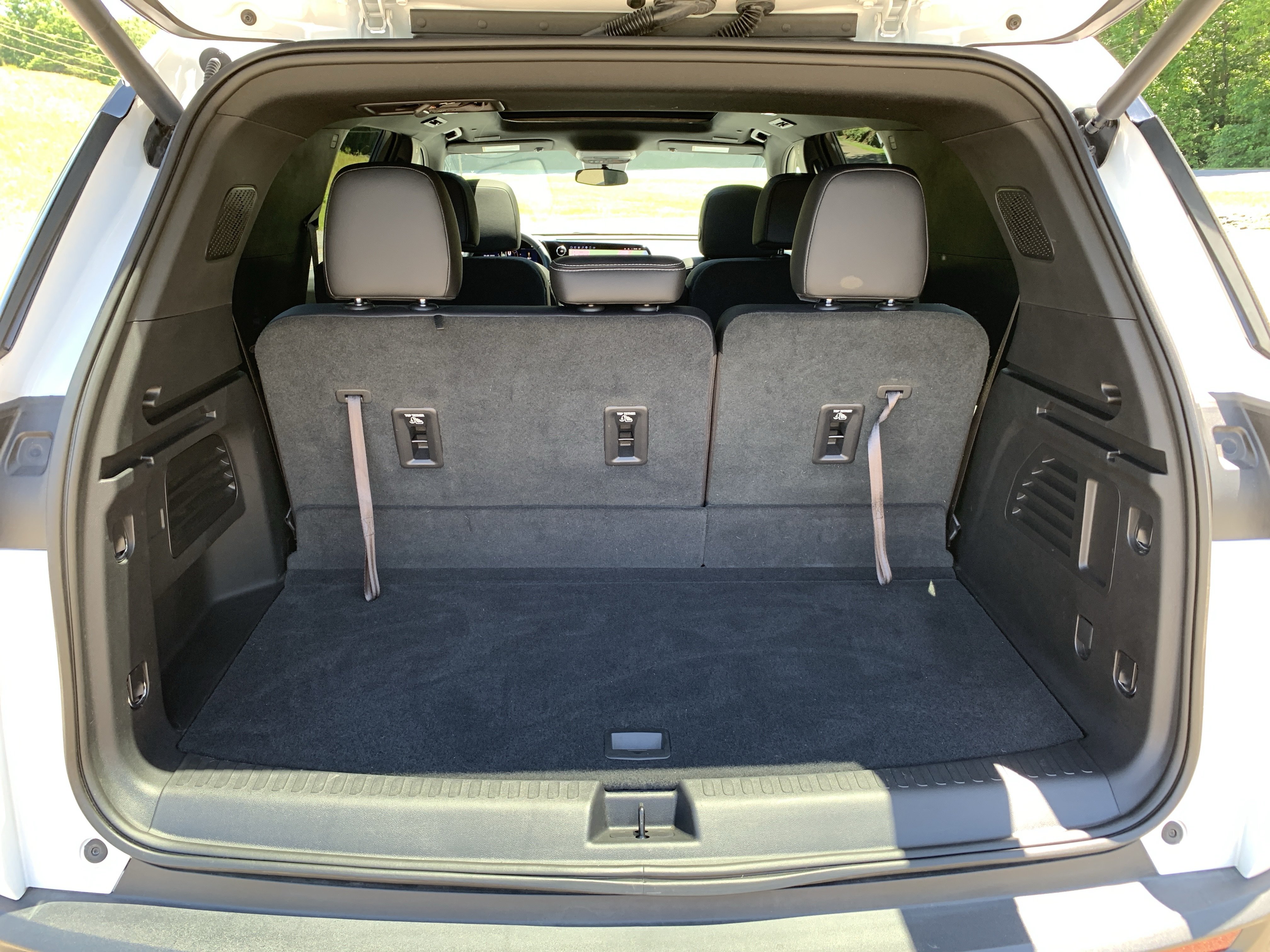 Used 2025 Chevrolet Traverse LT w/ Sun and Wheel Package FWD image 41