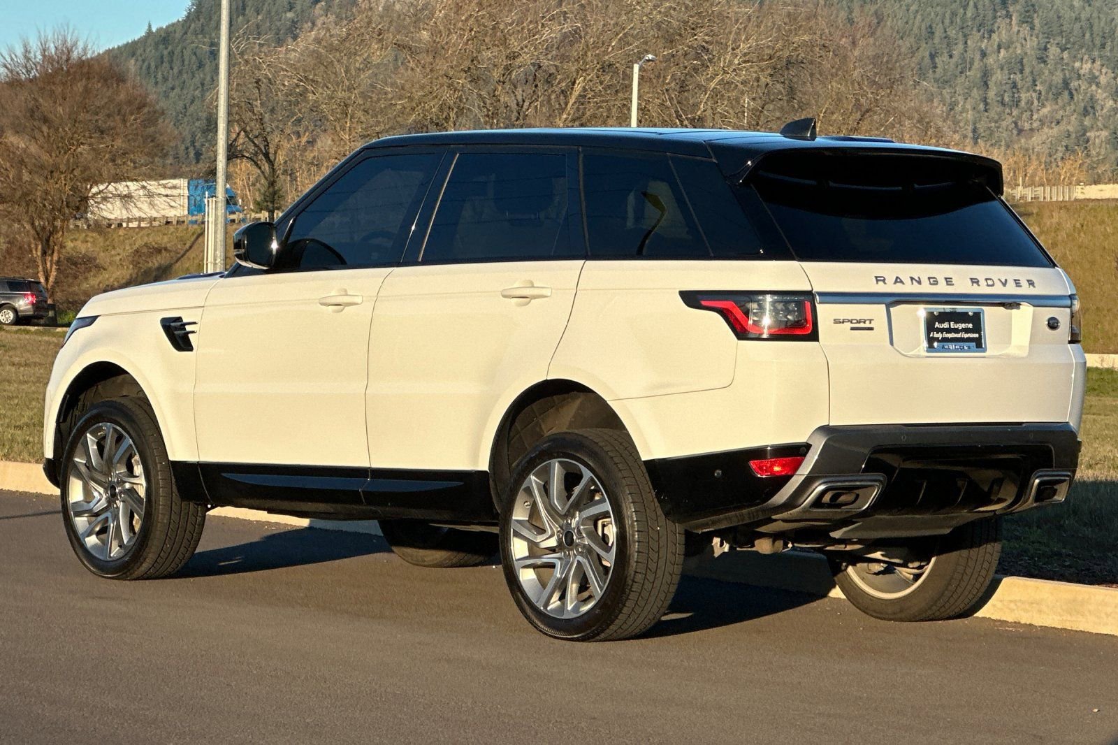 Used 2019 Land Rover Range Rover Sport HSE image 5