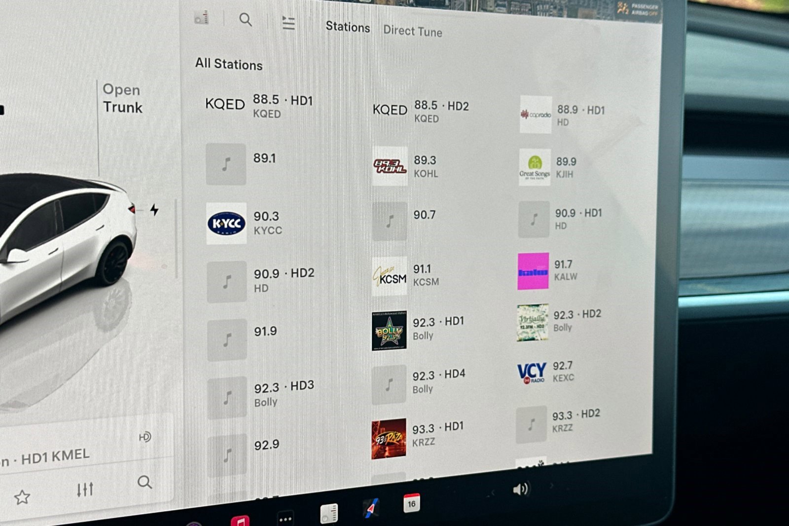 Used 2023 Tesla Model Y Performance image 24