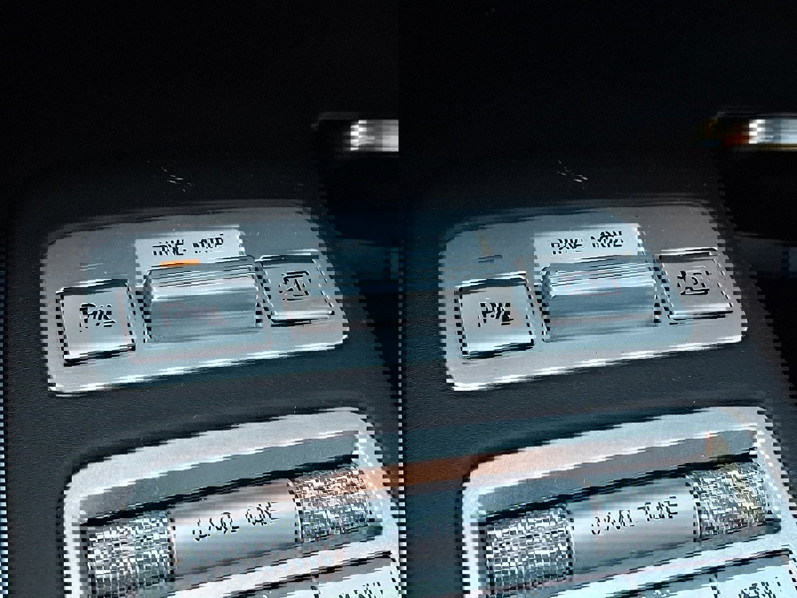 Used 2022 Genesis GV70 3.5T Sport w/ Sport Prestige Package image 25