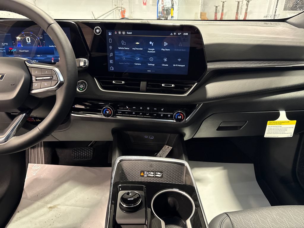 New 2026 Chevrolet Equinox LT w/ Convenience Package II FWD image 12