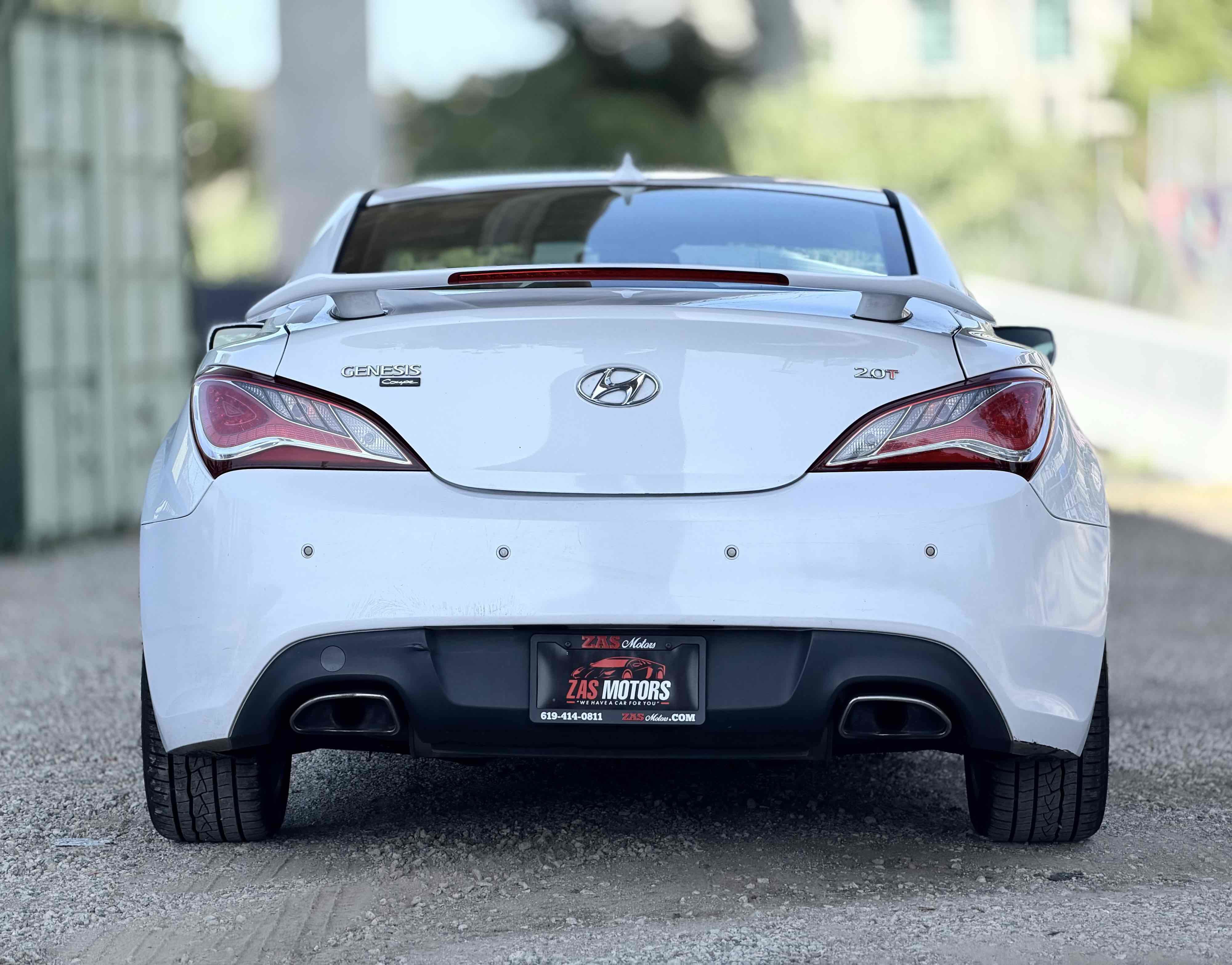 Used 2014 Hyundai Genesis 2.0T image 6