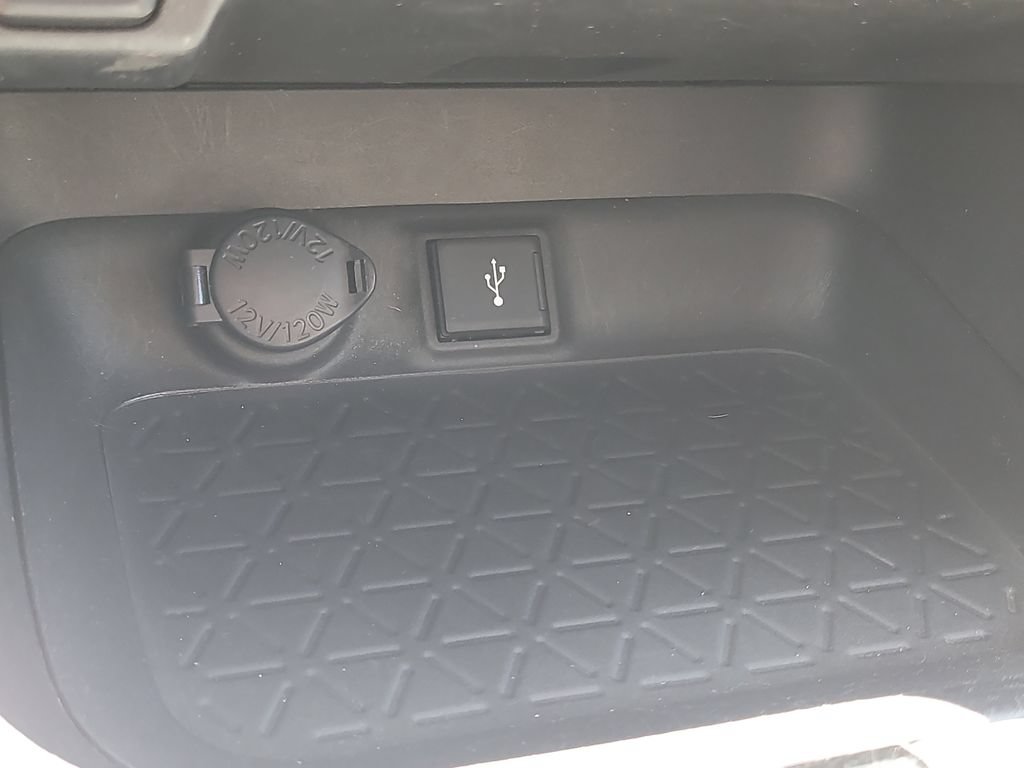 Used 2020 Toyota RAV4 XLE Premium FWD image 25