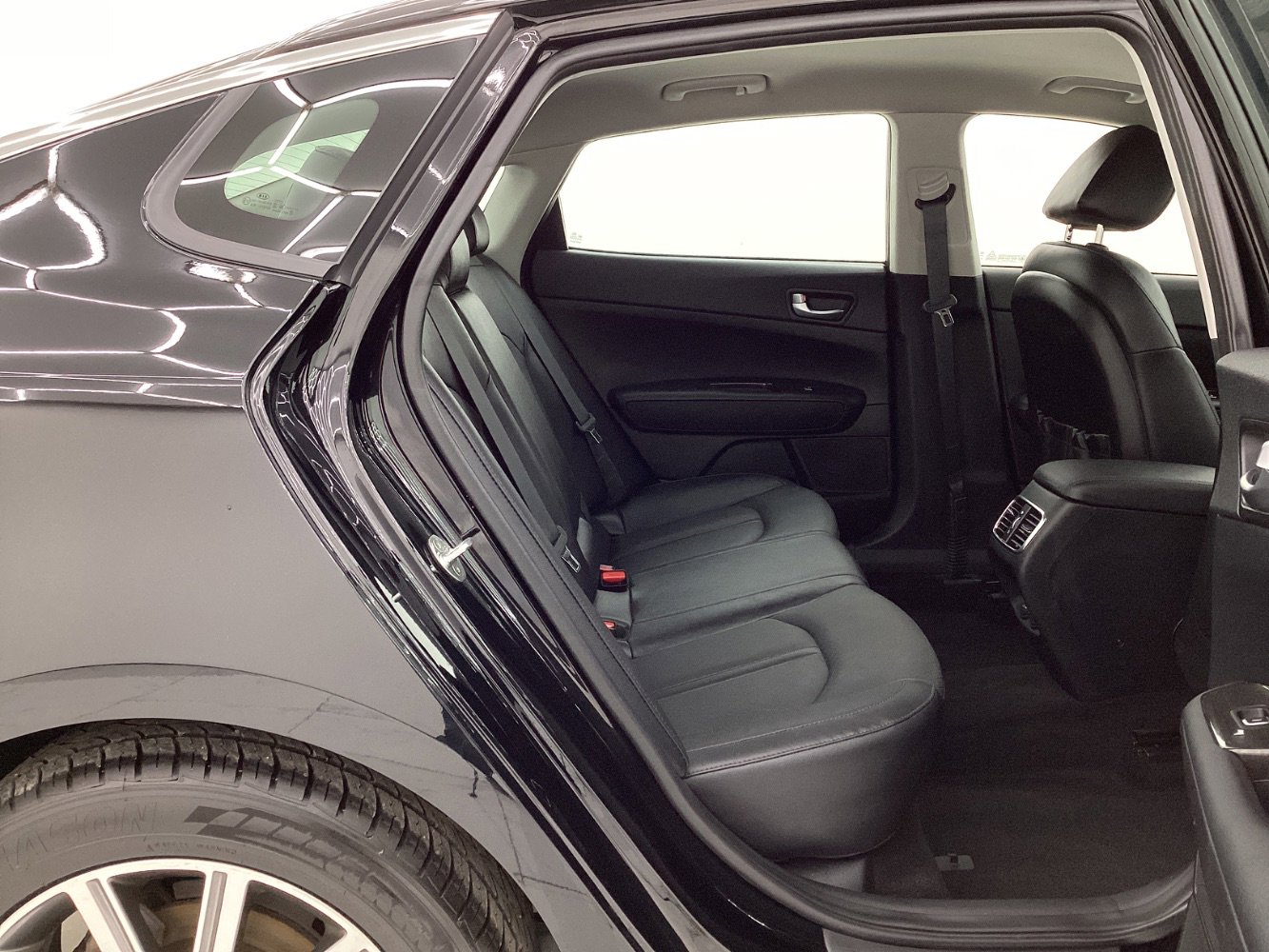 Used 2019 Kia Optima EX image 21