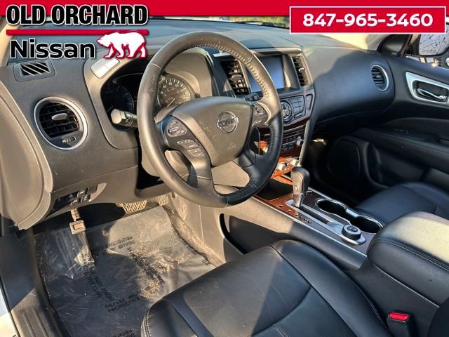 Used 2020 Nissan Pathfinder Platinum AWD/4WD image 14