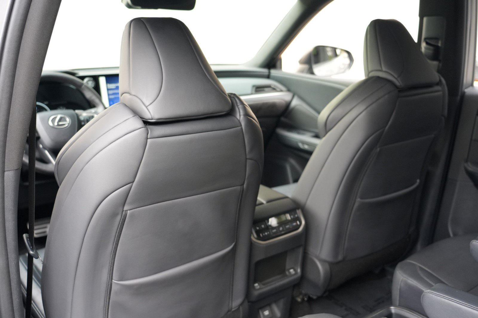 Used 2024 Lexus TX 500h AWD image 39