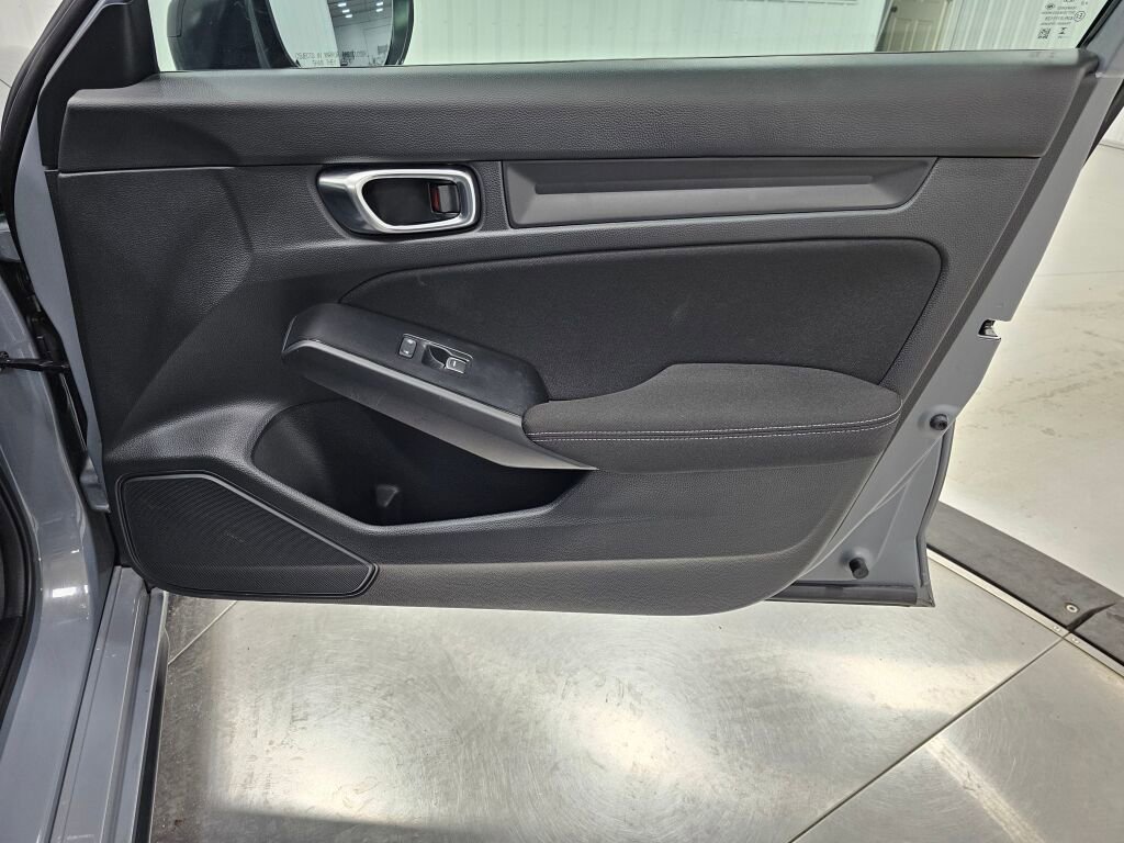 Used 2025 Honda Civic Sport image 34