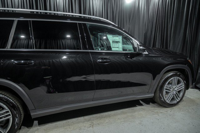 New 2026 Mercedes-Benz GLS 450 4MATIC image 4