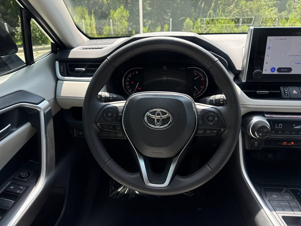 Used 2025 Toyota RAV4 XLE Premium AWD/4WD image 19
