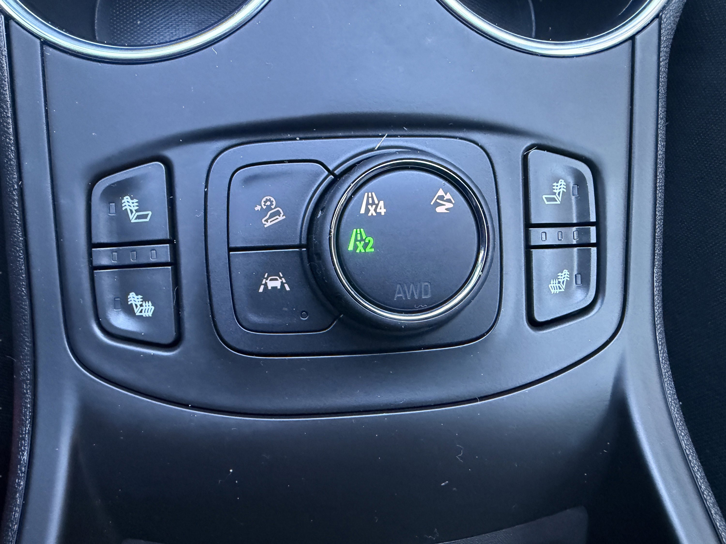 Used 2023 GMC Terrain SLT w/ Infotainment Package II image 9